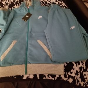 Nike jogging suit